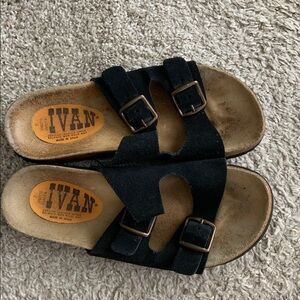 Ivan Suede Sandals Women’s Size 7